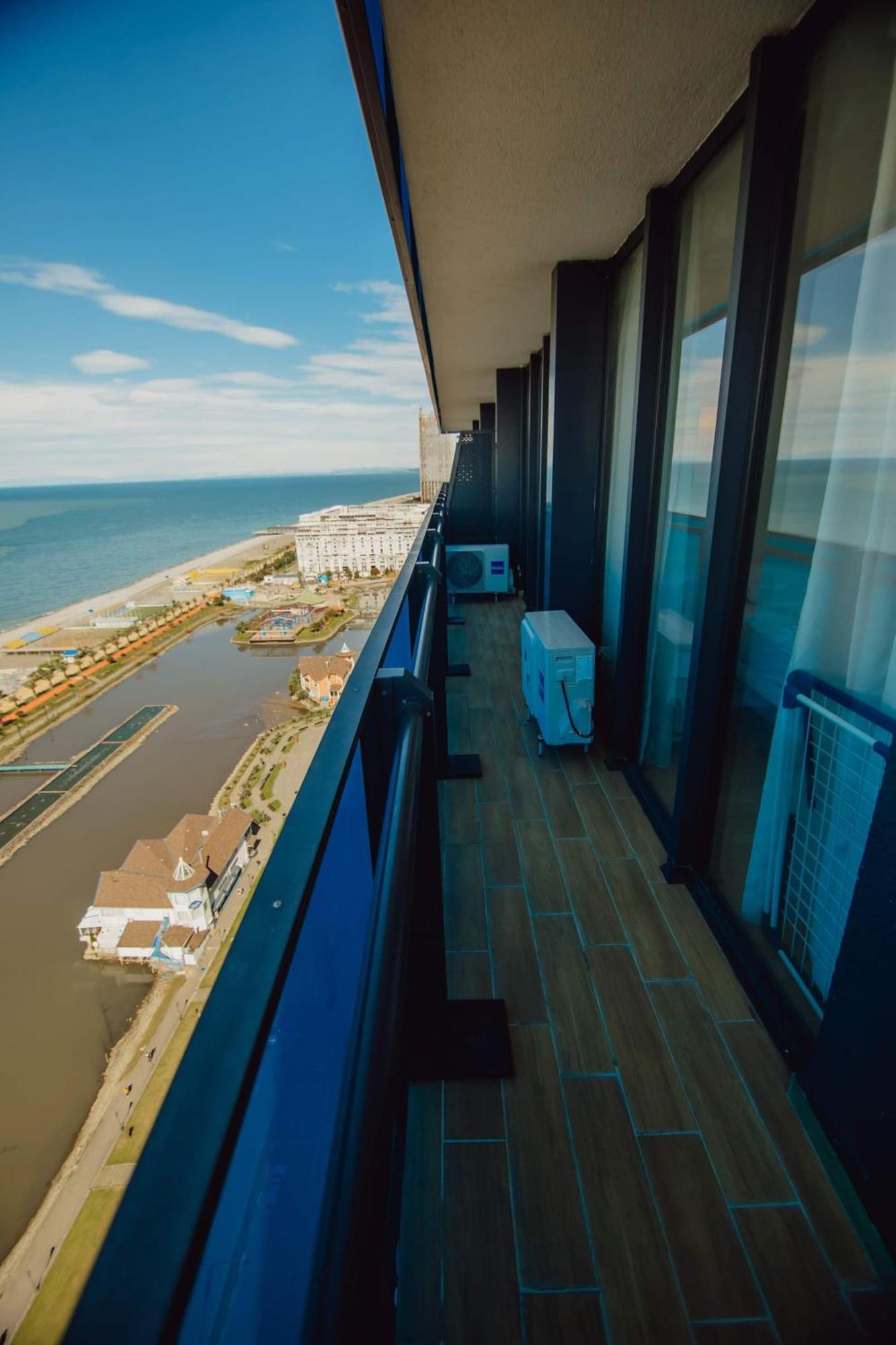 باتومي Orbi City Hotel Black Sea View المظهر الخارجي الصورة